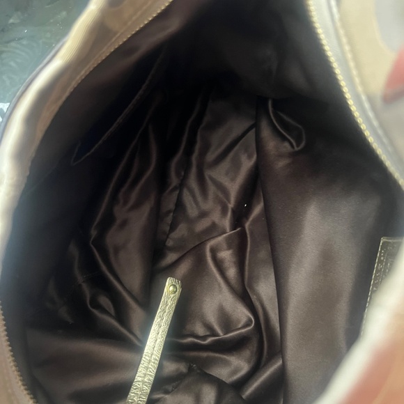 Coach - Picture 2 of 3